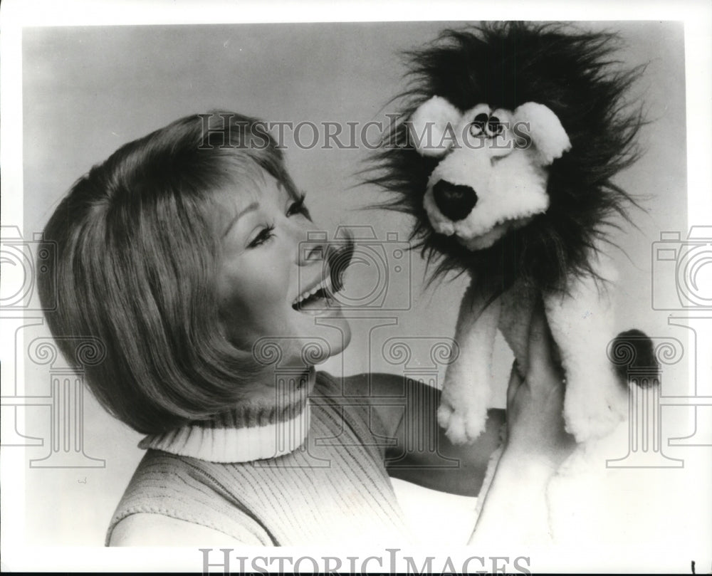 Press Photo Shari Lewis will discuss Children&#39;s Television on Dave Patterson - Historic Images