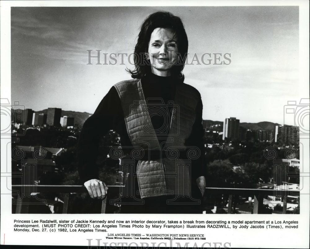 1982 Press Photo Lee Radziwill takes break from decorating Los Angeles apartment - Historic Images