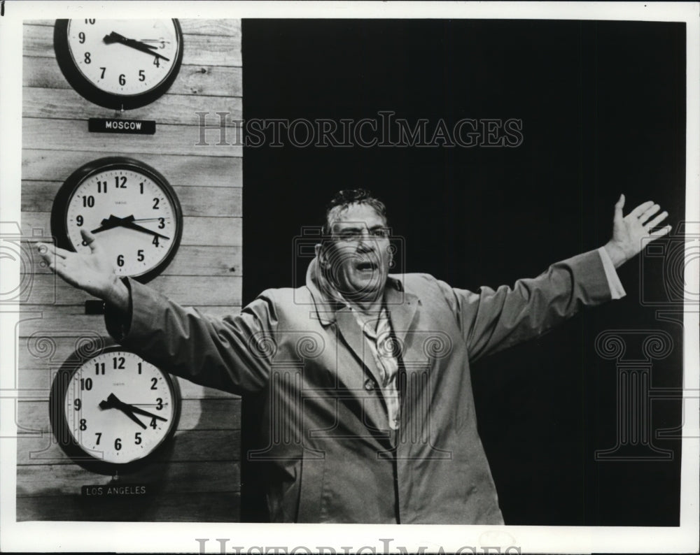1978 Press Photo Peter Finch in Network. - cvp86971-Historic Images