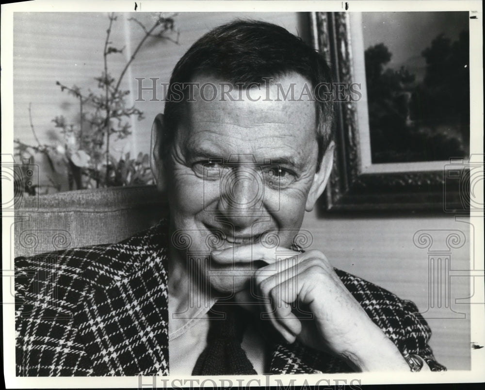 1982, American actor and producer Tony Randall - cvp87043 - Historic Images