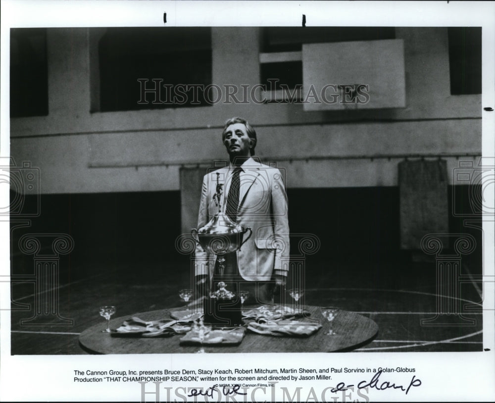 1982, Robert Mitchum in That Championship Season. - cvp87083 - Historic Images