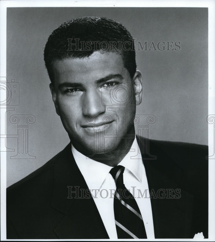 1994 Press Photo Emmett Miller, 19News Anchor/Reporter - cvp87238-Historic Images