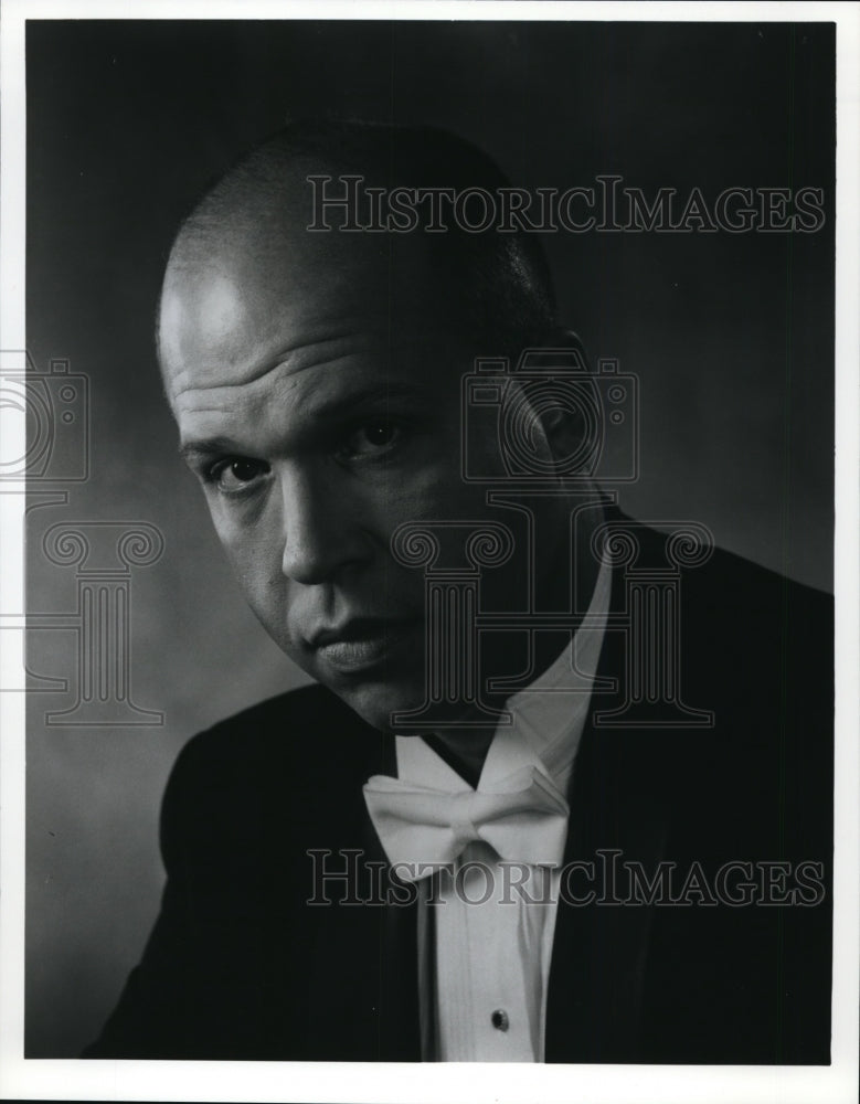 1994 Press Photo James Mismas, Baritone Choral director - cvp87360- Historic Images