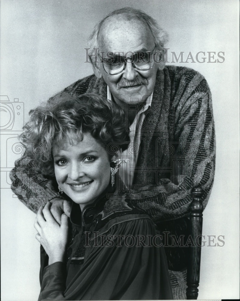 1986 Press Photo Barnard Hughes and Christine Ebersole in The Cavanaughs. - Historic Images