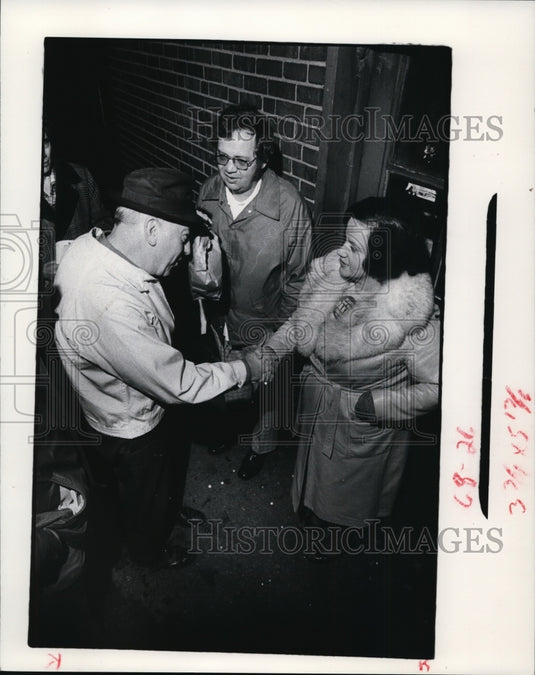1977 Press Photo Mary Rose Oakar outside Republic Steel in Cleveland.-Historic Images