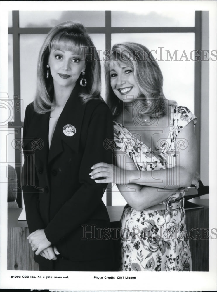 1994 Press Photo Shelly Long and Terri Garr in Good Advice. - Historic Images