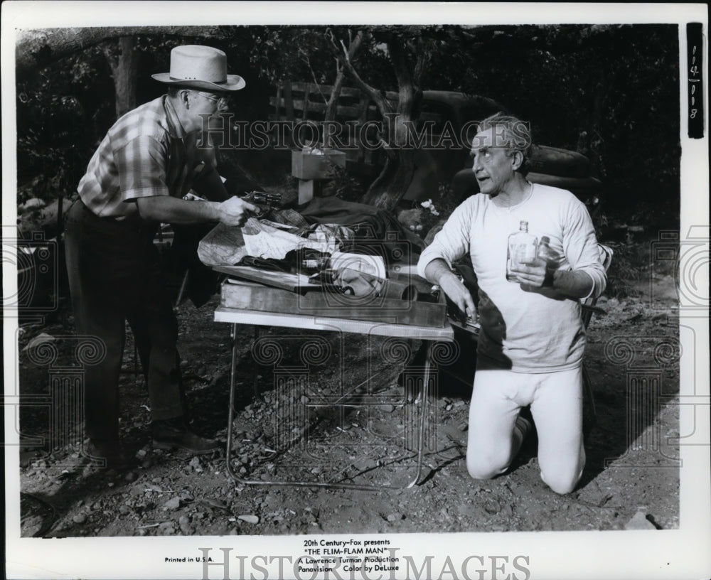 1967 Press Photo Harry Morgan and George Scott-The Flim Flam Man - cvp88150-Historic Images