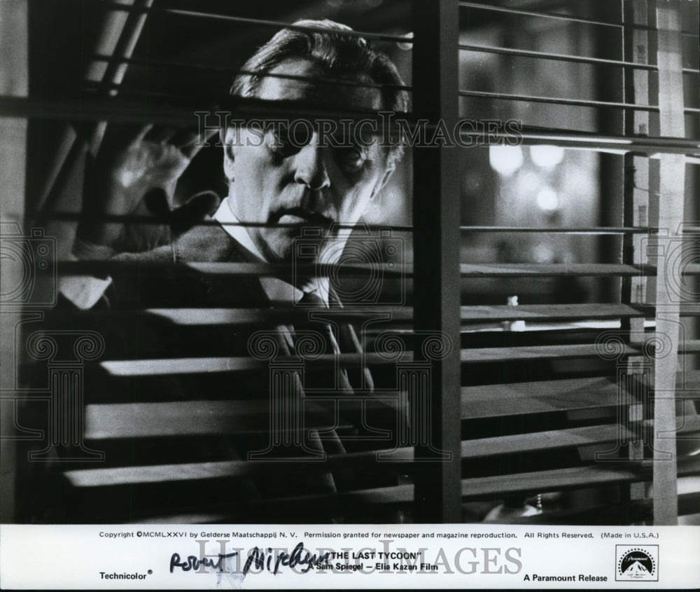 1976 Press Photo Robert Mitchum in The Last Tycoon. - cvp88219 - Historic Images