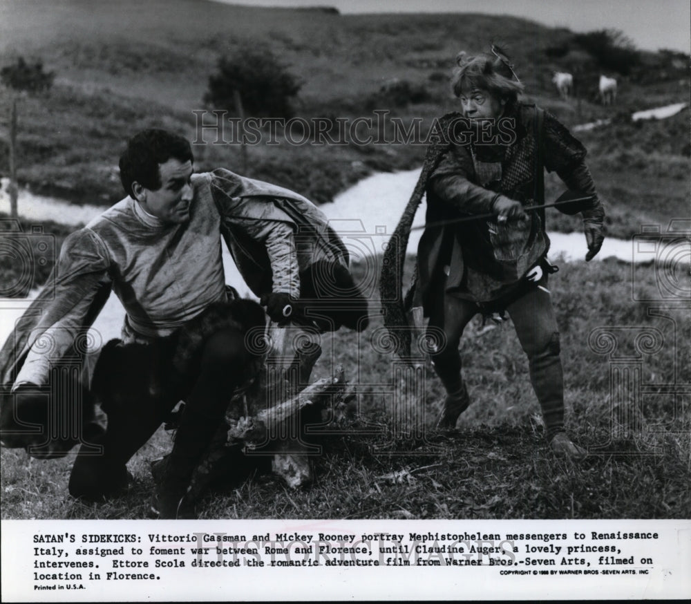 1968 Press Photo Vittorio Gassman and Mickey Rooney in The Devil is Love. - Historic Images