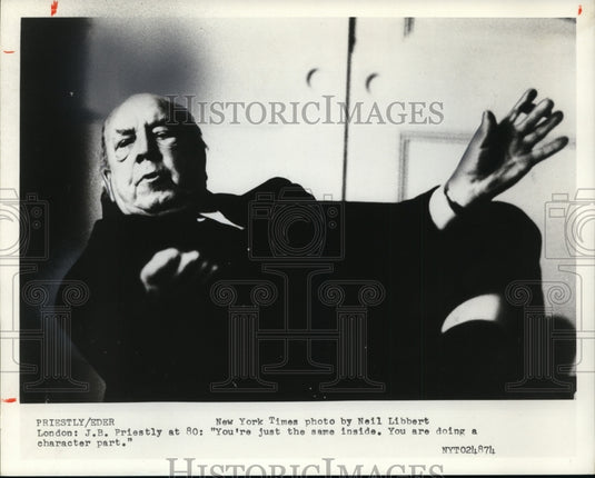 1974 Press Photo J.B. Priestly - cvp88540 - Historic Images