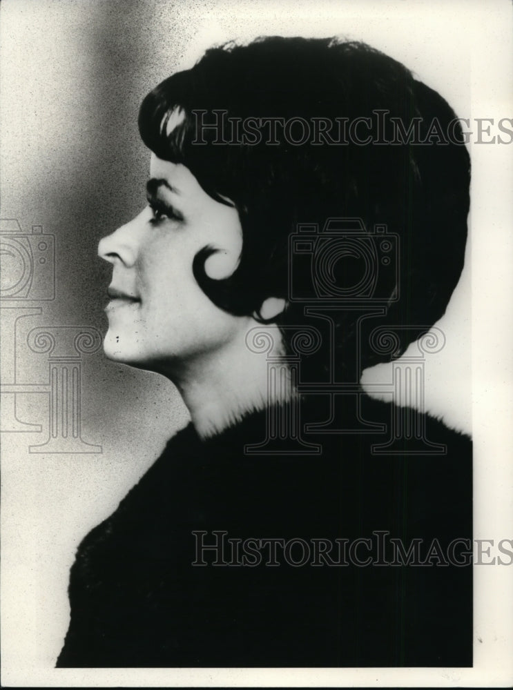 1972 Press Photo Elizabeth Soederstroem, soprano, London. - Historic Images