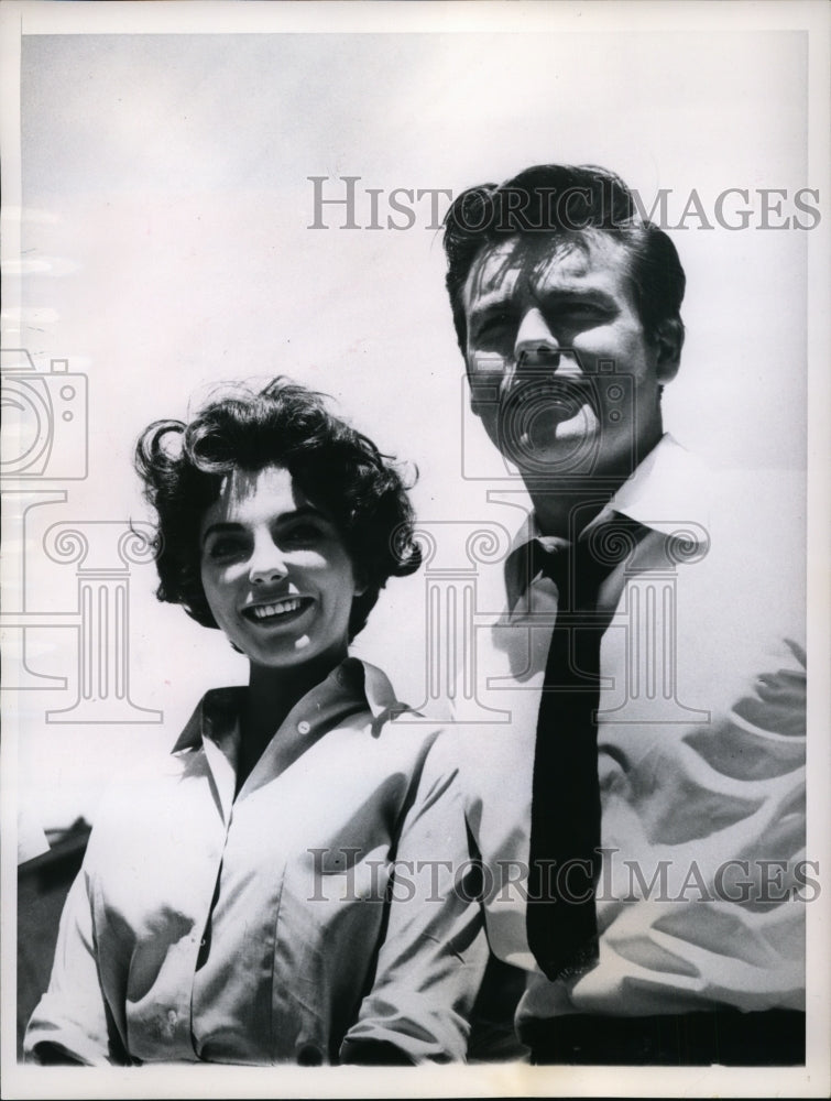 1961, Joan Collins and Robert Wagner - cvp89078 - Historic Images
