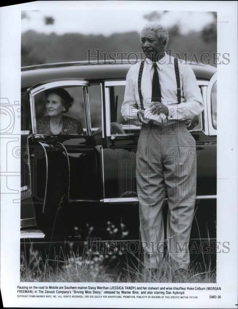 1986, Jessica Tandy and Morgan Freeman in Driving Miss Daisy. - Historic Images