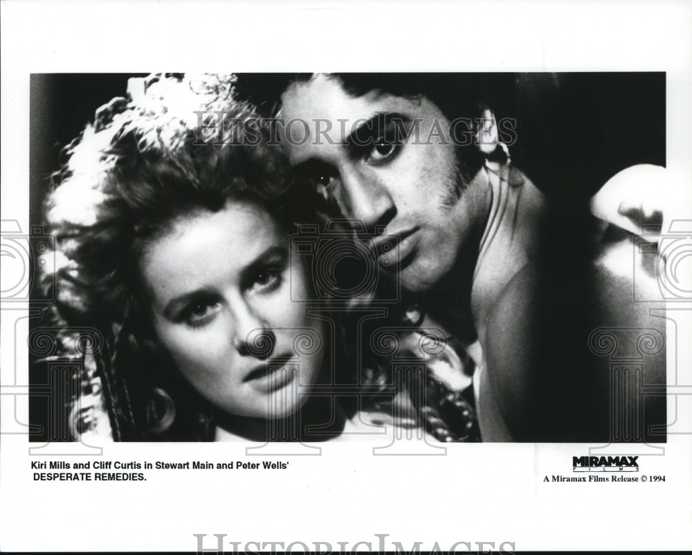 1994 Press Photo Kiri Mills and Cluff Curtis in "Desperate Remedies."-Historic Images