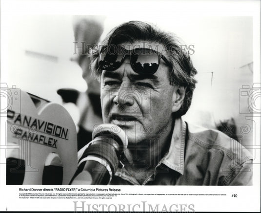 Press Photo Richard Donner directs Radio Flyer, a Columbia Pictures Release - Historic Images