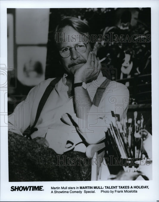 Press Photo Martin Mull in Martin Mull: Talent Takes a Holiday. - cvp91662 - Historic Images