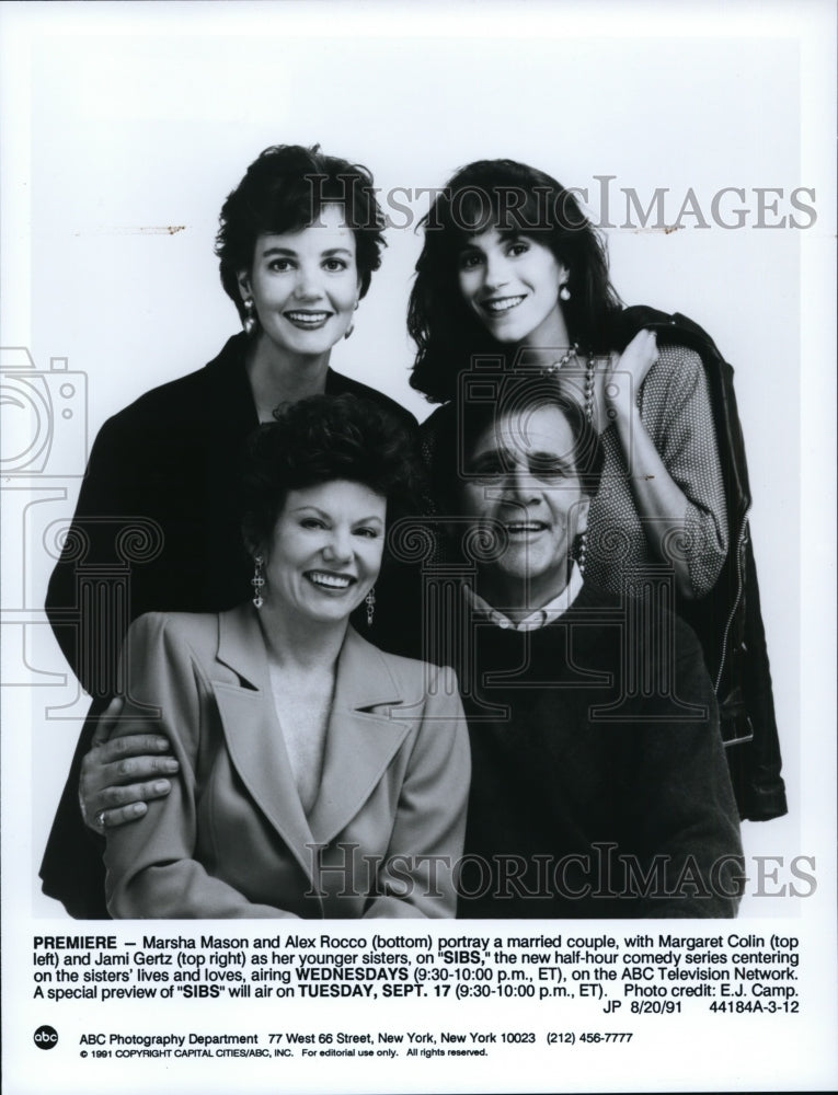 1991, Marsha Mason, Alex Rocco and Jami Gertz in Sibs. - cvp91665 - Historic Images