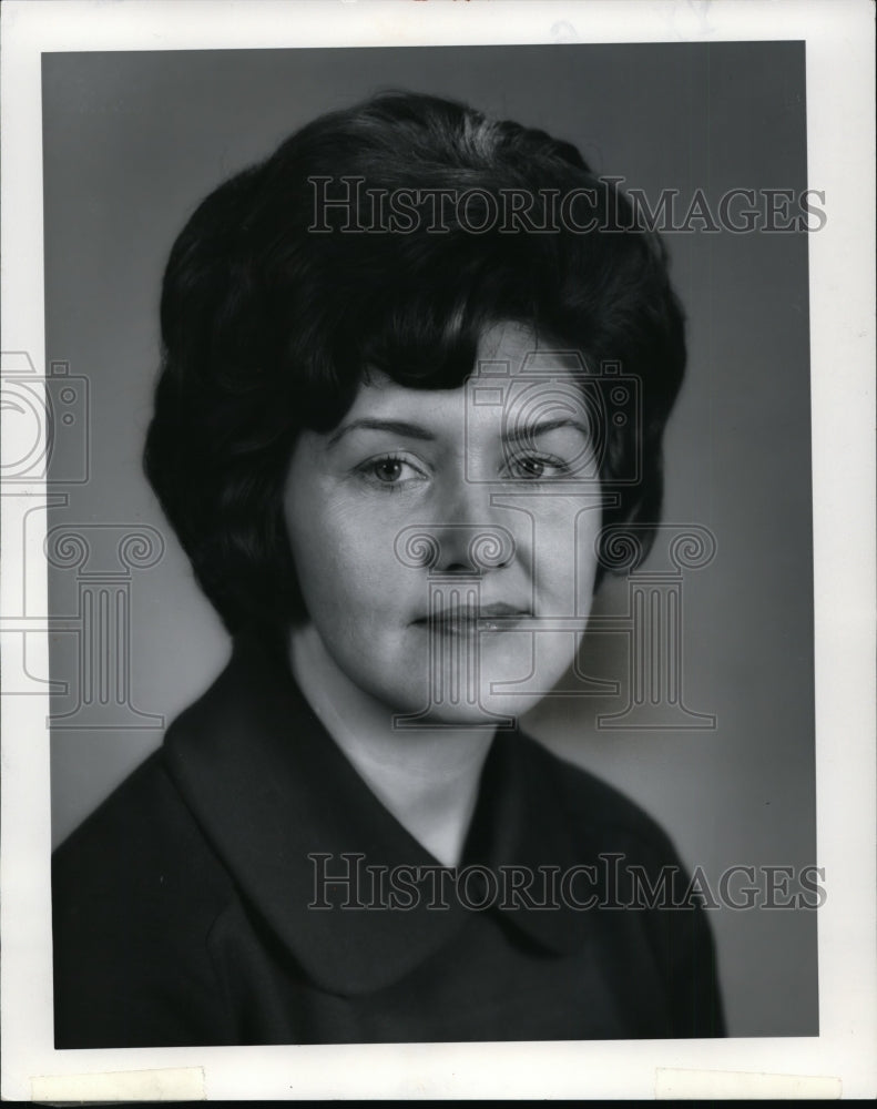 1972 Press Photo Donna Wright, Northern Ohio Bank - cvp91966 - Historic Images
