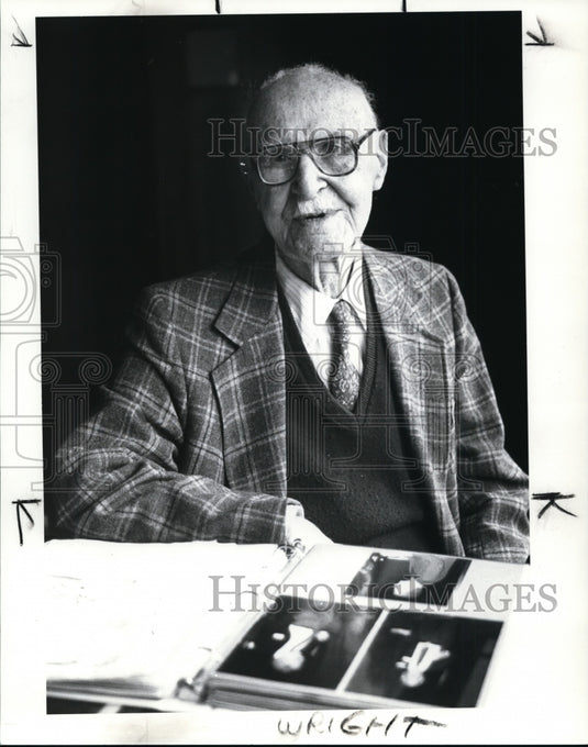 1987 Edwin Wright - Historic Images
