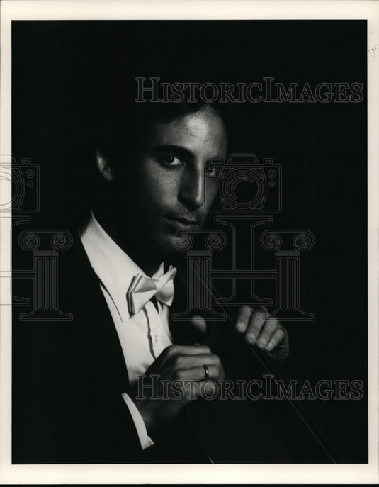1985, Richard Weiss, violinist - cvp92017 - Historic Images