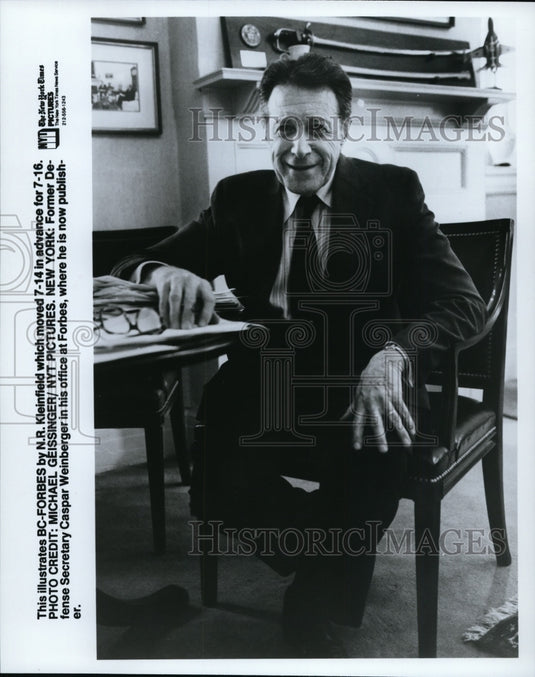 1989, Former Defense Secretary Caspar Weinberger in his office - Historic Images