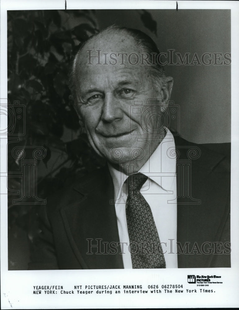 1985 Press Photo Chuck Yeager during an interview with The New York Times. - Historic Images