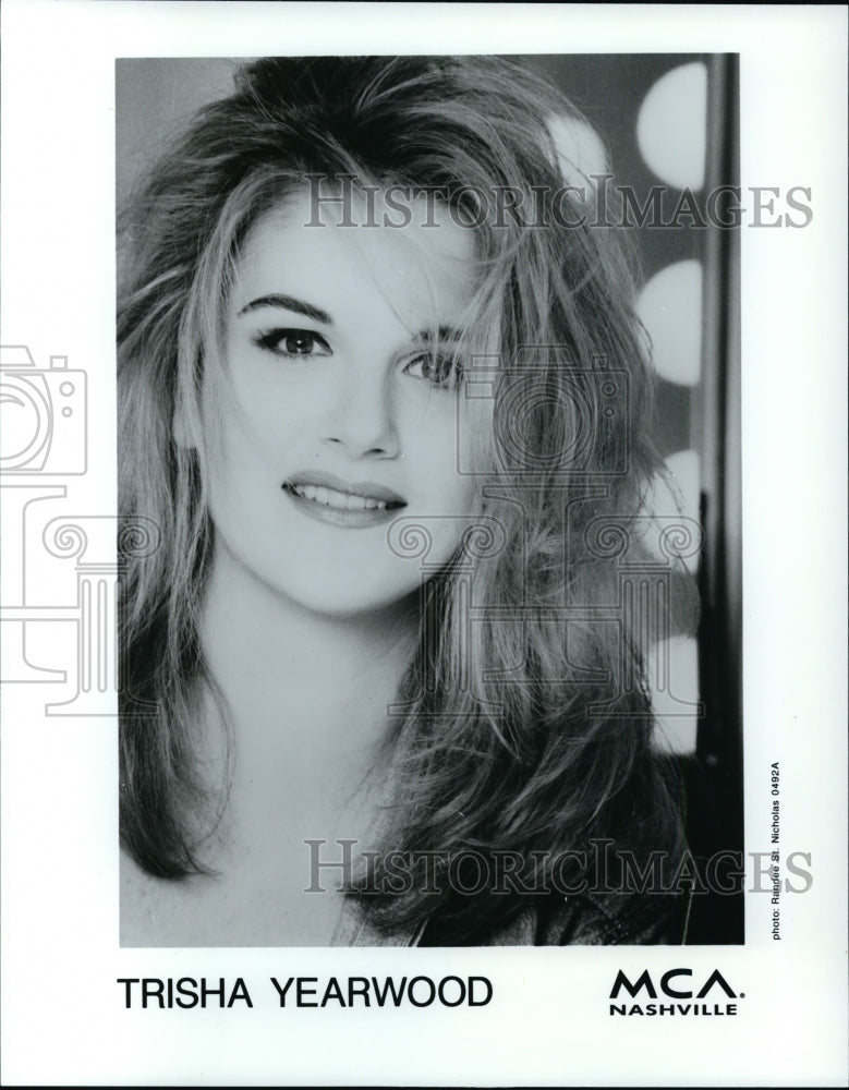 1992 Press Photo Trisha Yearwood, country singer - cvp92343 - Historic Images