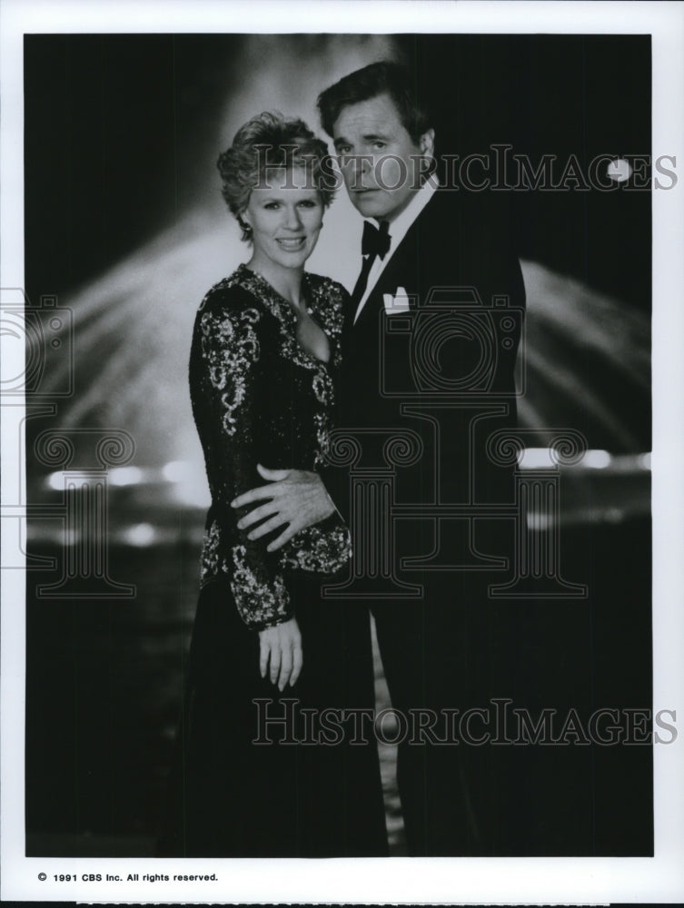 1992, Sharon Gless and Robert Wagner in The Trials of Rosie O&#39;Neill. - Historic Images