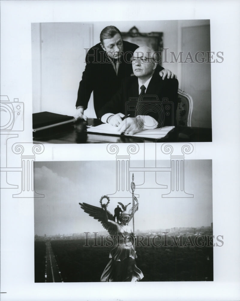 1994, Faraway So Close-Otto Sander and Mikhail Gorbachev - cvp92549 - Historic Images