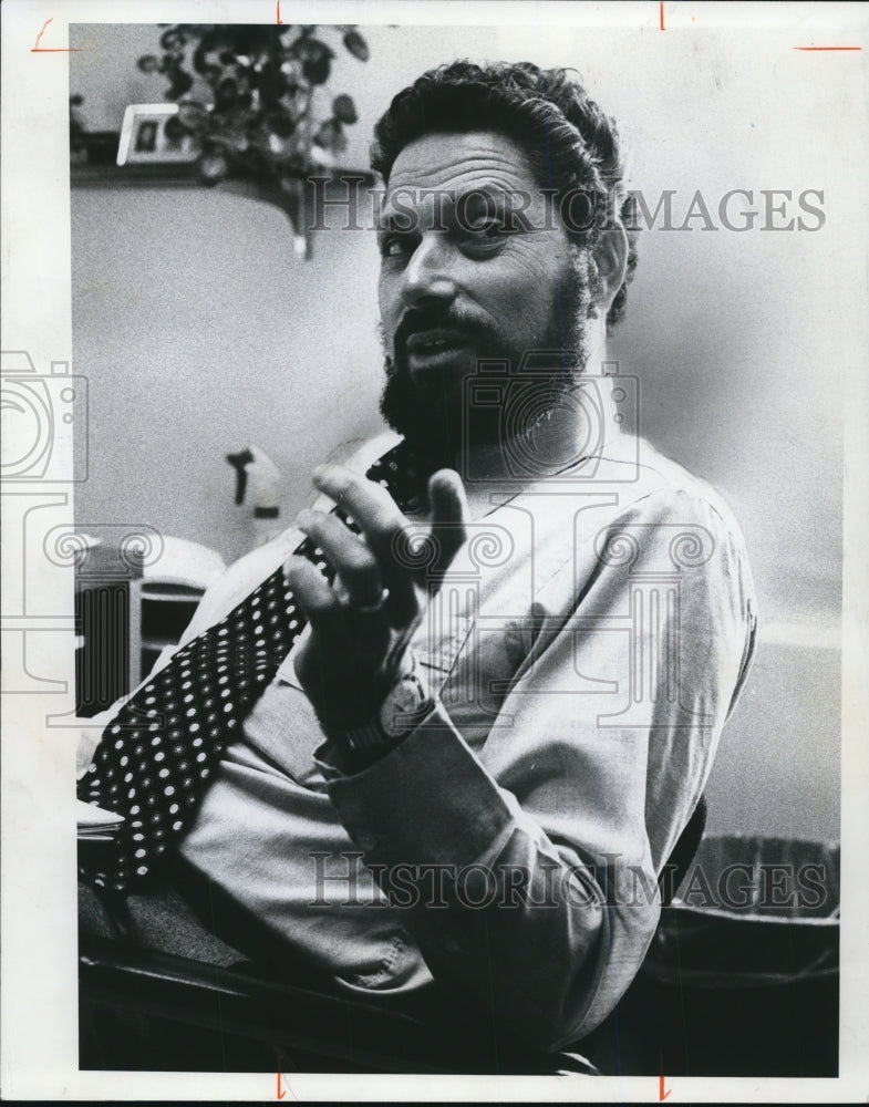 1980 Press Photo Roy Schlachter-psychiatric social worker - cvp92745 - Historic Images