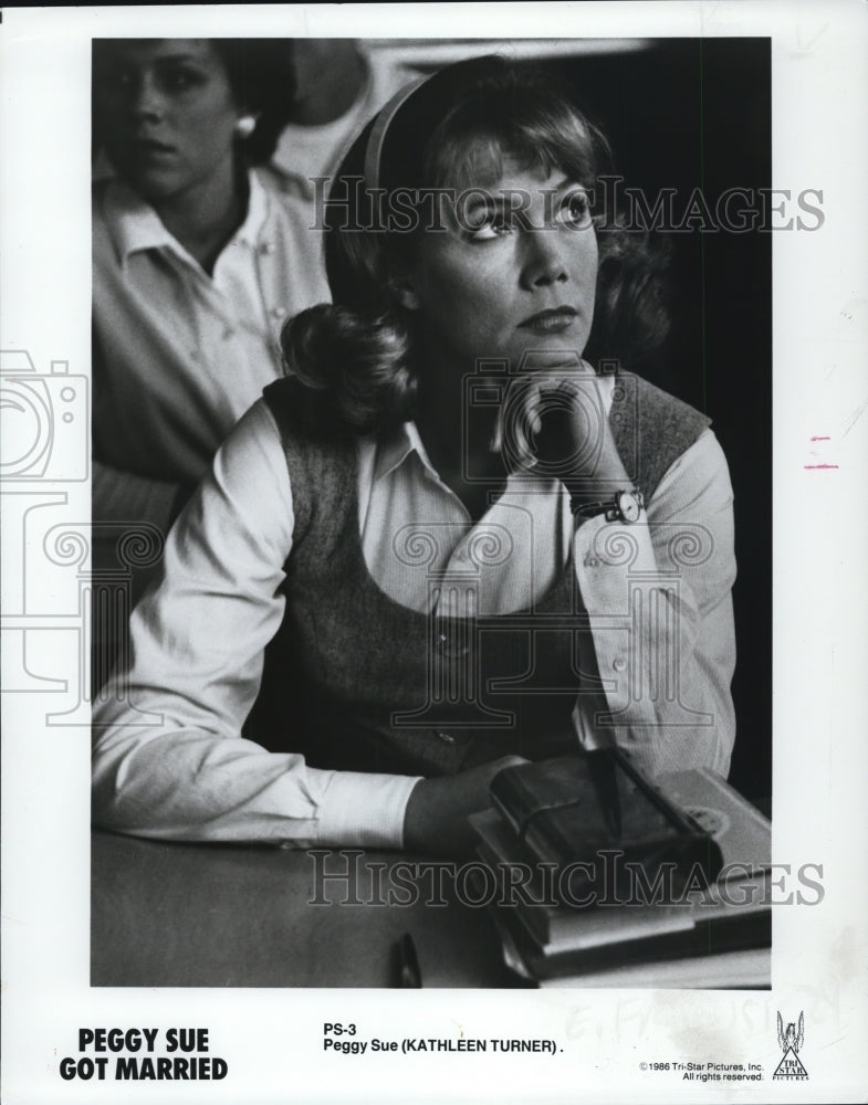 1986, Kathleen Turner in Peggy Sue Got Married. - cvp92827 - Historic Images