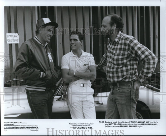 1984 Press Photo Matt Dillon and Garry Marshall on set of The Flamingo Kid.- Historic Images