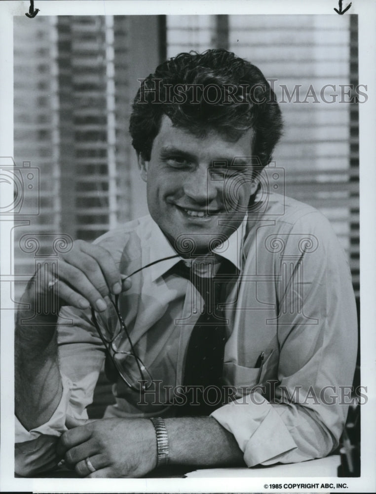 1985 Press Photo Ryan's Hope-John Sanderford - cvp93687 - Historic Images