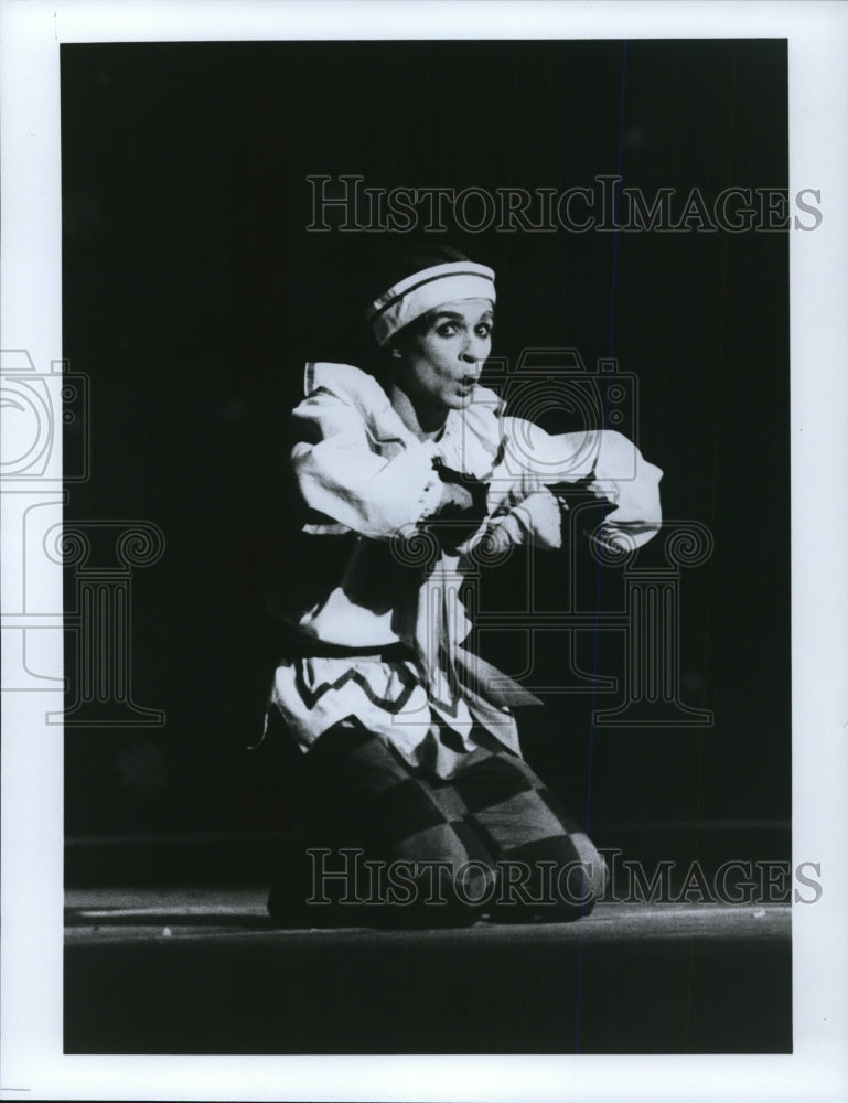 1988 Press Photo Rudolph Nureyev - cvp93699 - Historic Images