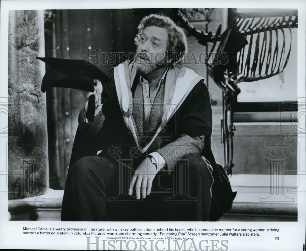 1983, Michael Caine in Educating Rita. - cvp94370 - Historic Images