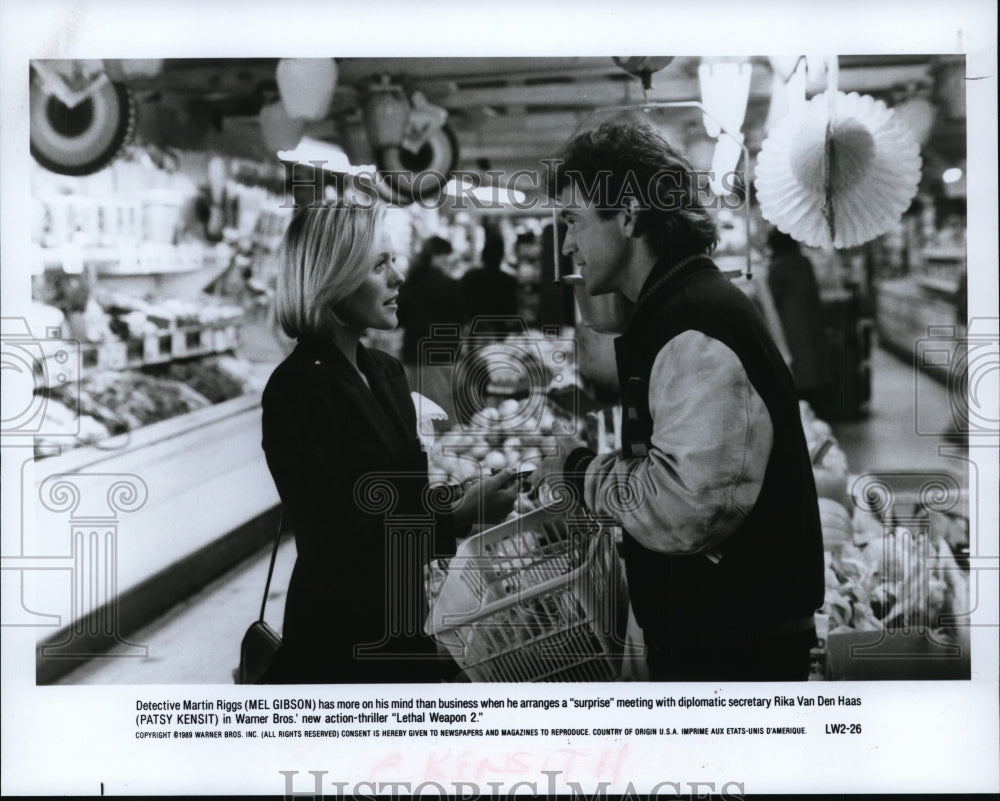 1989, Mel Gibson and Patsy Kensit in Lethal Weapon 2. - cvp94387 - Historic Images