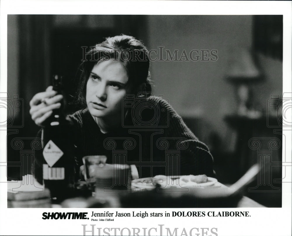 1996, Jennifer Jason Leigh in Dolores Claiborne. - cvp94688 - Historic Images