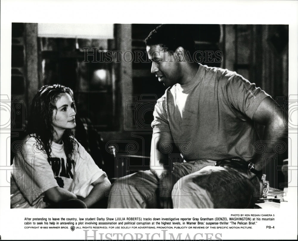 1993, Julia Roberts and Denzel Washington in The Pelican Brief. - Historic Images