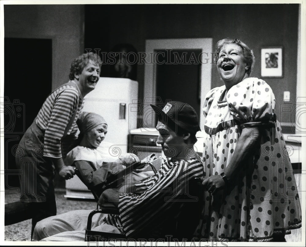 Press Photo Wayne Turney, Molly Cronwell, Owens and McElroy - cvp95269 - Historic Images