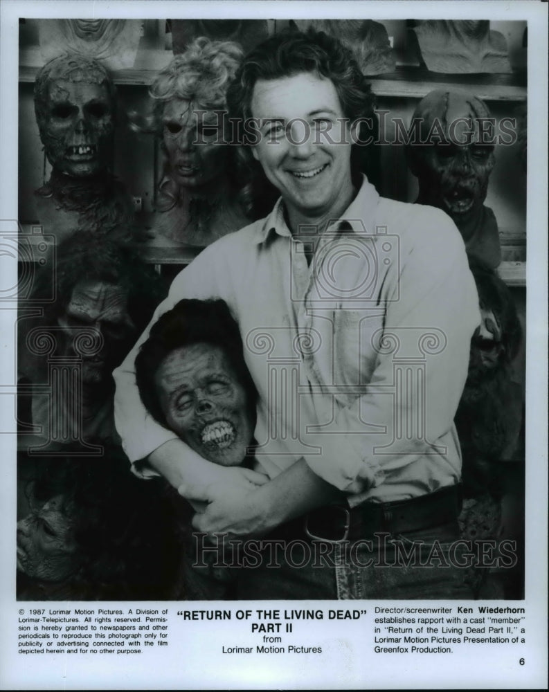 1987 Press Photo Ken Widerhorn, director of Return of the Living Dead Part II.-Historic Images