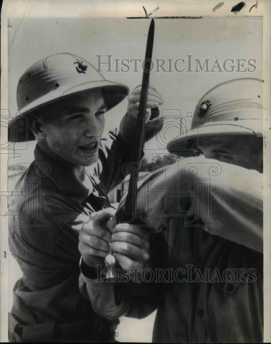 1943 Press Photo Marine Private David Rickenbacker - cvp95876 - Historic Images