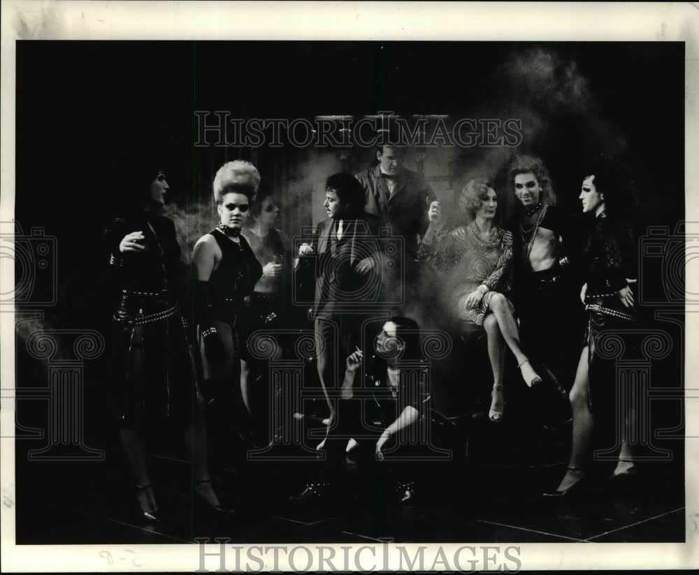 1985 Press Photo Erick McCormack and the cast of Measure by Measure. - cvp96161 - Historic Images