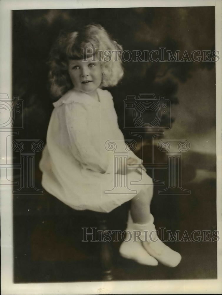 1937, Ethel Du Pont, 4 years old, soon to be Mrs. Roosevelt Jr.. - Historic Images