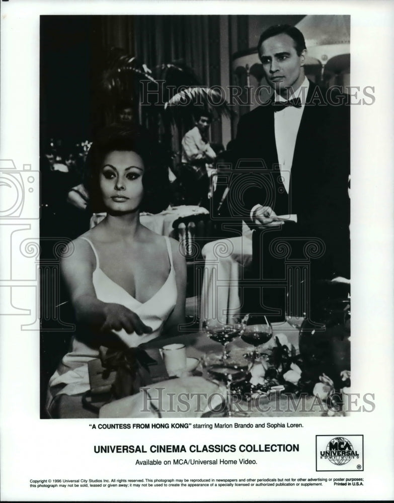 1966 Press Photo Sophia Loren and Marlon Brando in A Countess from Hong Kong. - Historic Images