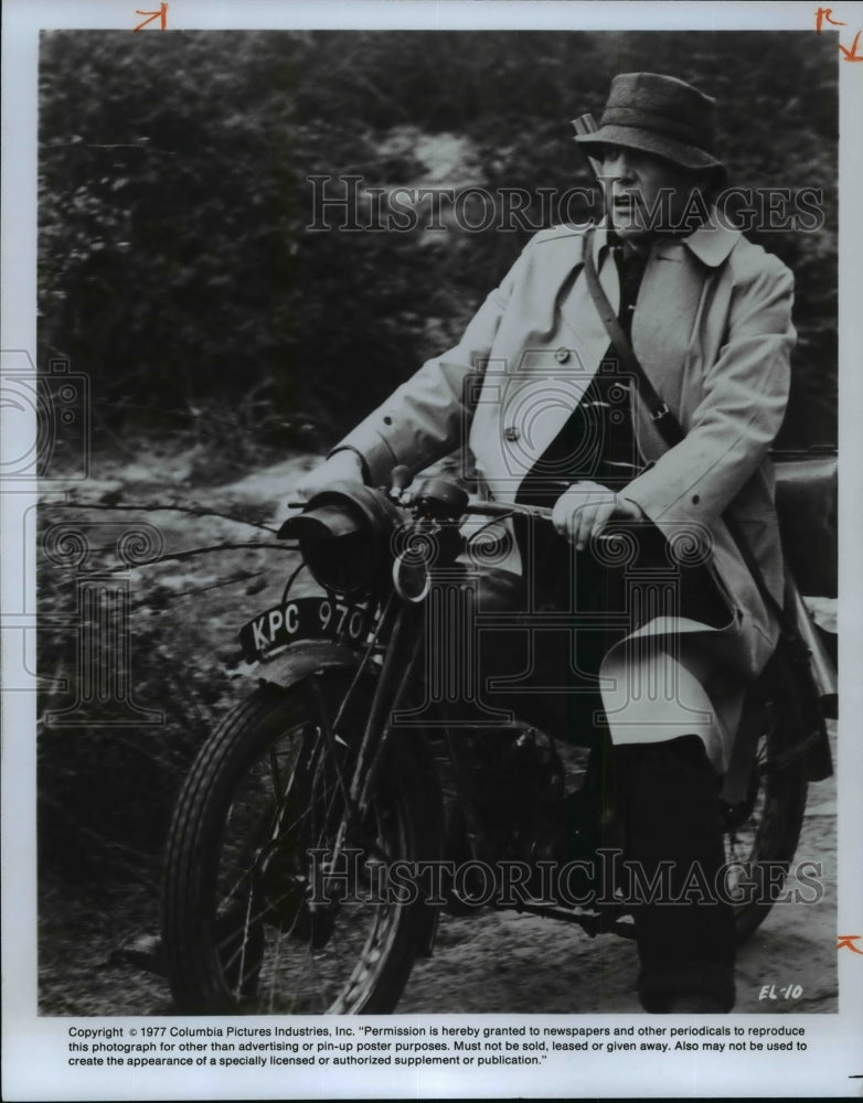 1977 Press Photo Donald Sutherland in The Eagle Has Landed - Historic Images