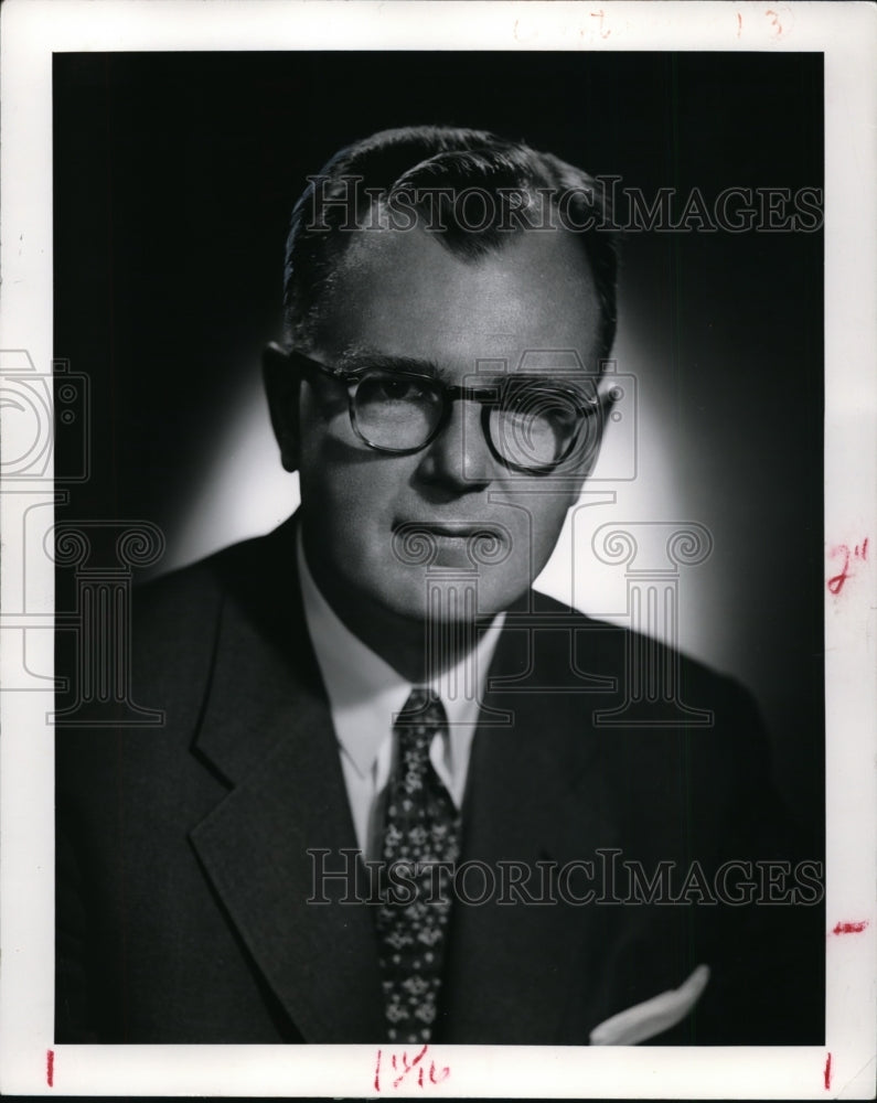 1971, John Soller, Comptroller of the Ohio Turnpike Commission. - Historic Images