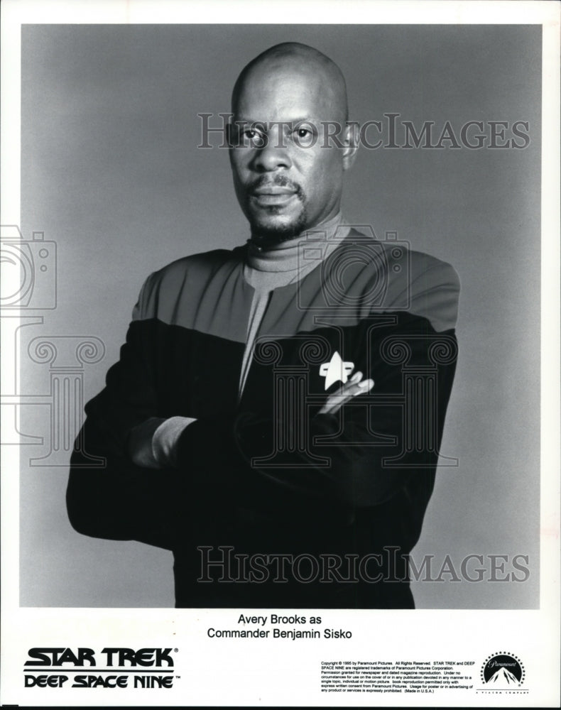 1996 Press Photo Avery Brooks in Star Trek Deep Space Nine. - cvp97193 - Historic Images