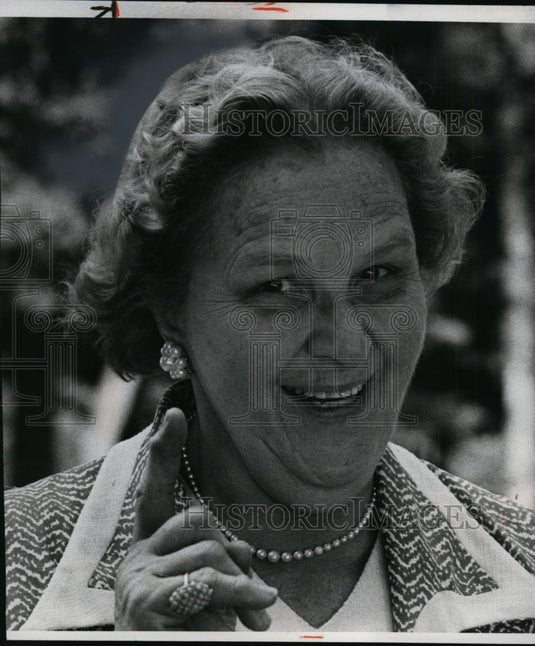 1975 Press Photo Singer and first lady of radio Kate Smith at 66 - cvp97218-Historic Images