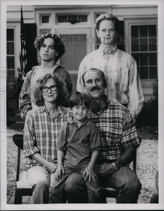 Press Photo A Family Torn Apart casts - cvp97591 - Historic Images