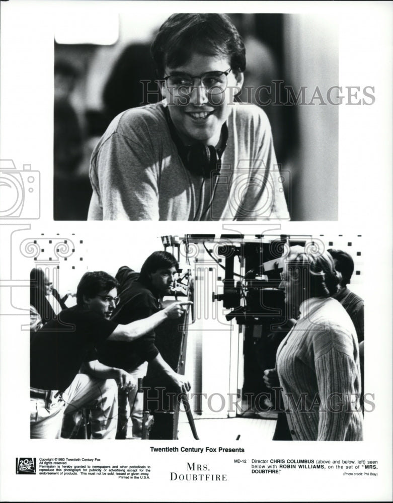 1993 Press Photo Chris Columbus and Robin Williams on set of Mrs. Doubfire. - Historic Images